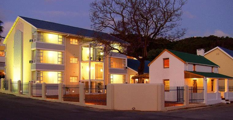 The Russel Hotel Knysna Exterior foto